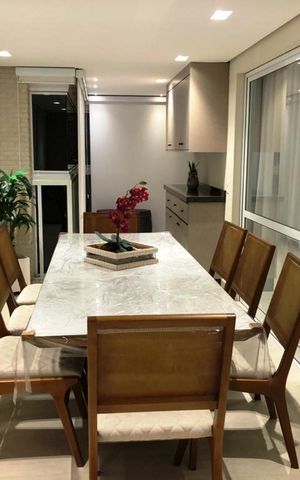Apartamento à venda com 250m², 3 quartos e 4 vagasVaranda