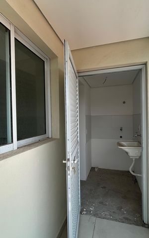 Apartamento à venda com 48m², 2 quartos e 1 vaga Apartamento à venda com 48m², 2 quartos e 1 vagaVaranda