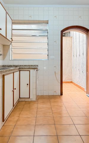 Casa à venda com 70m², 2 quartos e sem vaga Casa à venda com 70m², 2 quartos e sem vagaCozinha