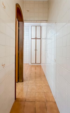 Casa à venda com 70m², 2 quartos e sem vaga Casa à venda com 70m², 2 quartos e sem vagaCorredor Térreo