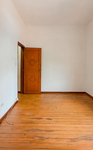 Casa à venda com 70m², 2 quartos e sem vaga Casa à venda com 70m², 2 quartos e sem vagaQuarto 1