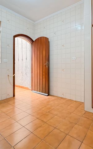 Casa à venda com 70m², 2 quartos e sem vaga Casa à venda com 70m², 2 quartos e sem vagaCozinha