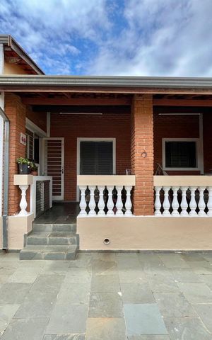 Casa à venda com 301m², 3 quartos e 2 vagas Casa à venda com 301m², 3 quartos e 2 vagasEdicula