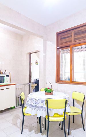 Casa de condomínio à venda com 102m², 4 quartos e 1 vaga Casa de condomínio à venda com 102m², 4 quartos e 1 vagaCozinha