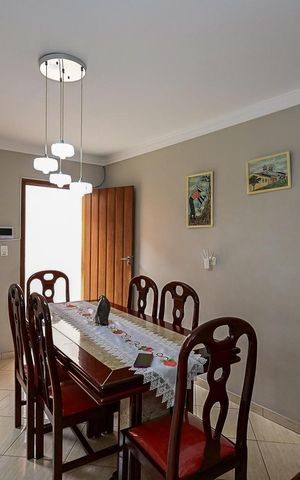 Casa à venda com 224m², 3 quartos e 4 vagasCopa