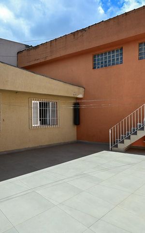 Casa à venda com 224m², 3 quartos e 4 vagasQuintal