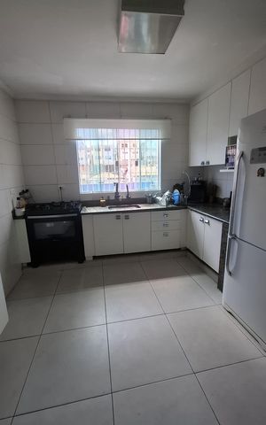 Casa à venda com 195m², 4 quartos e 4 vagas