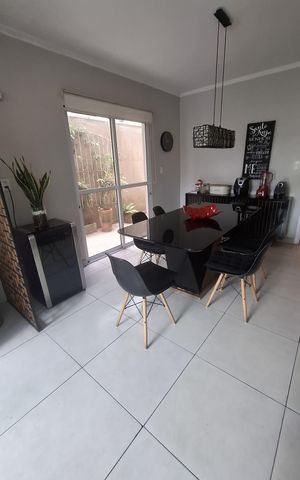 Casa à venda com 195m², 4 quartos e 4 vagas