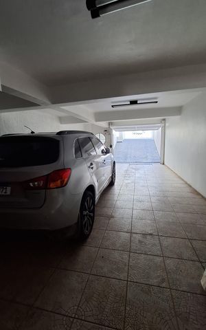 Casa à venda com 195m², 4 quartos e 4 vagas