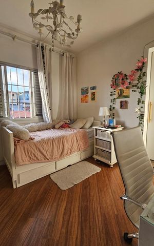 Casa à venda com 195m², 4 quartos e 4 vagas