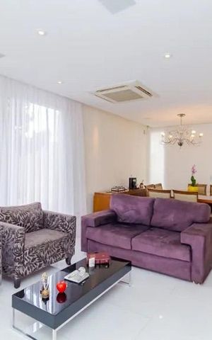 Casa à venda com 397m², 3 quartos e 6 vagas Casa à venda com 397m², 3 quartos e 6 vagasSala