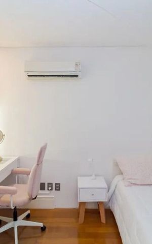 Casa à venda com 397m², 3 quartos e 6 vagas Casa à venda com 397m², 3 quartos e 6 vagasQuarto