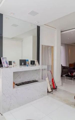 Casa à venda com 397m², 3 quartos e 6 vagas Casa à venda com 397m², 3 quartos e 6 vagasÁrea comum