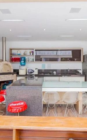 Casa à venda com 397m², 3 quartos e 6 vagas Casa à venda com 397m², 3 quartos e 6 vagasÁrea comum