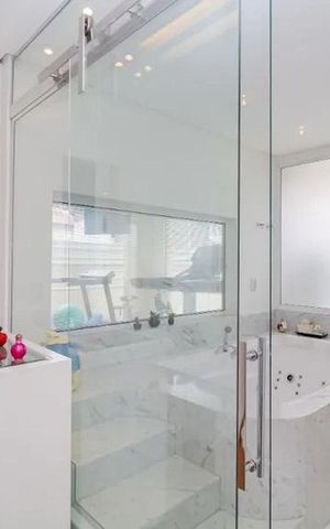 Casa à venda com 397m², 3 quartos e 6 vagas Casa à venda com 397m², 3 quartos e 6 vagasBanheiro
