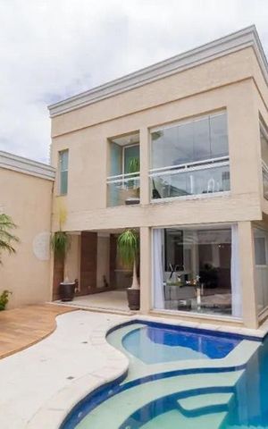 Casa à venda com 397m², 3 quartos e 6 vagas Casa à venda com 397m², 3 quartos e 6 vagasÁrea comum