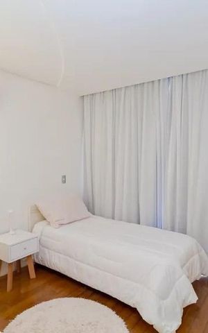 Casa à venda com 397m², 3 quartos e 6 vagas Casa à venda com 397m², 3 quartos e 6 vagasQuarto