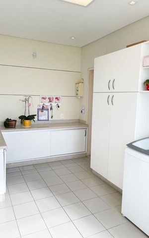 Casa para alugar com 420m², 5 quartos e 8 vagas