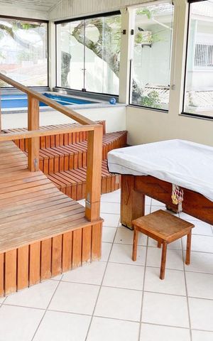 Casa para alugar com 420m², 5 quartos e 8 vagas