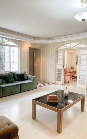 Casa para alugar com 420m², 5 quartos e 8 vagas