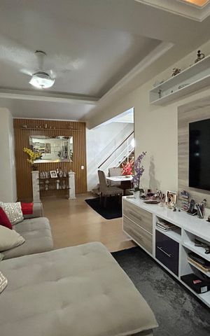 Casa à venda com 124m², 2 quartos e 1 vagaSala