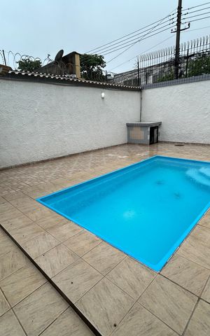 Casa à venda com 124m², 2 quartos e 1 vagaÁrea comum - Piscina