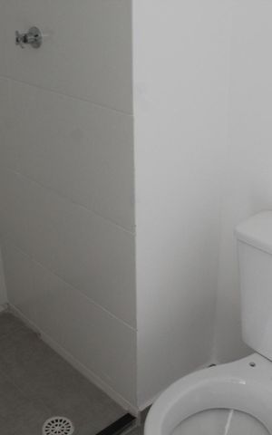 Apartamento para alugar com 60m², 2 quartos e 1 vaga Apartamento para alugar com 60m², 2 quartos e 1 vagaBanheiro da Suíte