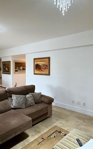 Apartamento à venda com 231m², 3 quartos e 3 vagas Apartamento à venda com 231m², 3 quartos e 3 vagasSala 5