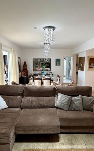 Apartamento à venda com 231m², 3 quartos e 3 vagas Apartamento à venda com 231m², 3 quartos e 3 vagasSala 6