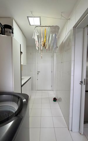 Apartamento à venda com 231m², 3 quartos e 3 vagas Apartamento à venda com 231m², 3 quartos e 3 vagasÁrea de Serviço 1
