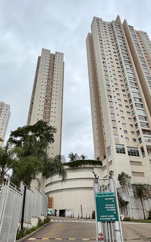 Apartamento à venda com 231m², 3 quartos e 3 vagas Apartamento à venda com 231m², 3 quartos e 3 vagasFachada do condomínio
