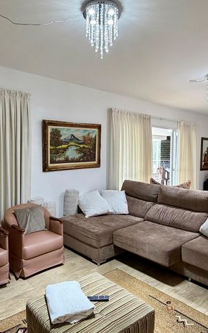 Apartamento à venda com 231m², 3 quartos e 3 vagas Apartamento à venda com 231m², 3 quartos e 3 vagasSala 4