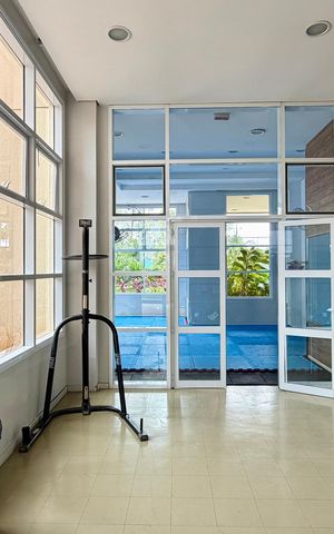 Apartamento à venda com 231m², 3 quartos e 3 vagas Apartamento à venda com 231m², 3 quartos e 3 vagasÁrea comum - sala de ginástica