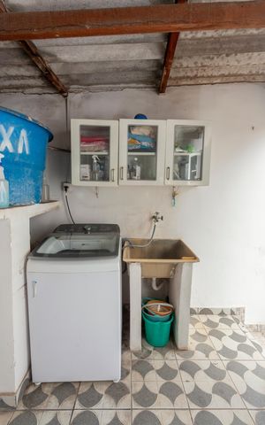 Casa à venda com 160m², 3 quartos e 2 vagasÁrea de Serviço