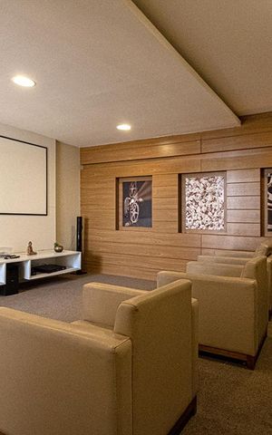 Apartamento para alugar com 103m², 2 quartos e 2 vagas Apartamento para alugar com 103m², 2 quartos e 2 vagassala de cinema_1
