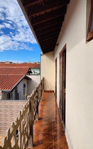 Casa à venda com 226m², 3 quartos e 3 vagas Casa à venda com 226m², 3 quartos e 3 vagasVaranda do Salão