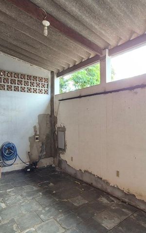 Casa à venda com 226m², 3 quartos e 3 vagas Casa à venda com 226m², 3 quartos e 3 vagasGaragem