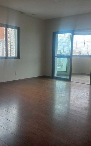 Apartamento para alugar com 120m², 4 quartos e 4 vagas