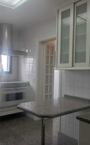 Apartamento para alugar com 120m², 4 quartos e 4 vagas