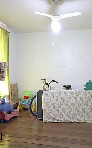 Casa à venda com 262m², 3 quartos e 6 vagasQuarto 2