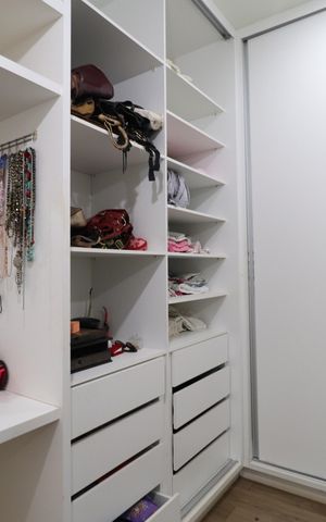 Casa para alugar com 390m², 3 quartos e 2 vagasQuarto 1 - Suíte - Closet
