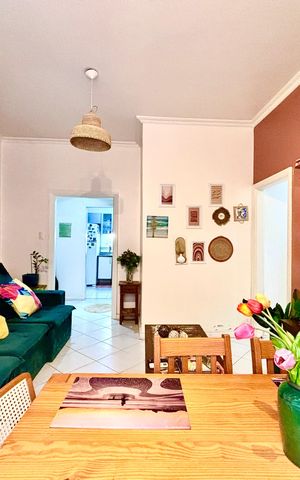 Apartamento à venda com 90m², 2 quartos e sem vagaSala
