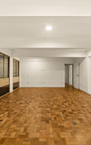 Apartamento à venda com 410m², 3 quartos e 2 vagas Apartamento à venda com 410m², 3 quartos e 2 vagasSala