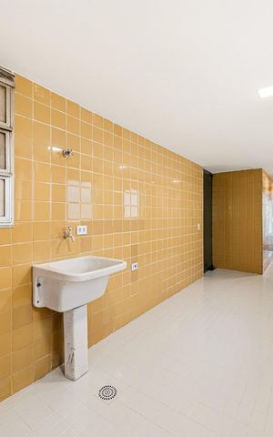 Apartamento à venda com 410m², 3 quartos e 2 vagas Apartamento à venda com 410m², 3 quartos e 2 vagasÁrea de serviço