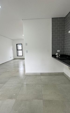 Casa à venda com 137m², 3 quartos e 2 vagas Casa à venda com 137m², 3 quartos e 2 vagasCozinha