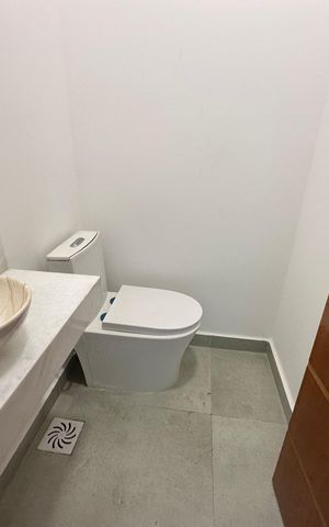 Casa à venda com 137m², 3 quartos e 2 vagas Casa à venda com 137m², 3 quartos e 2 vagasLavabo