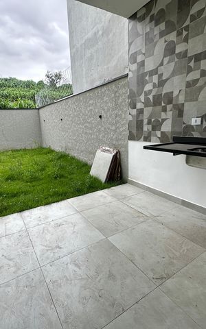 Casa à venda com 137m², 3 quartos e 2 vagas Casa à venda com 137m², 3 quartos e 2 vagasQuintal