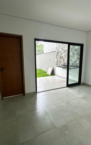 Casa à venda com 137m², 3 quartos e 2 vagas Casa à venda com 137m², 3 quartos e 2 vagasCozinha