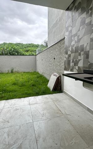 Casa à venda com 137m², 3 quartos e 2 vagas Casa à venda com 137m², 3 quartos e 2 vagasQuintal