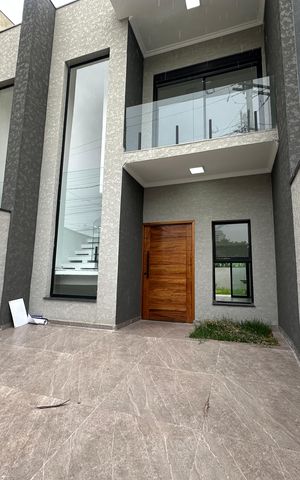 Casa à venda com 137m², 3 quartos e 2 vagas Casa à venda com 137m², 3 quartos e 2 vagasGaragem